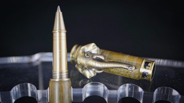 Stylo à bille thème "éléphant" - bois de chêne