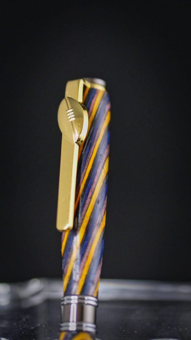 Stylo thème Rugby - (assemblage multicolore) – Image 3